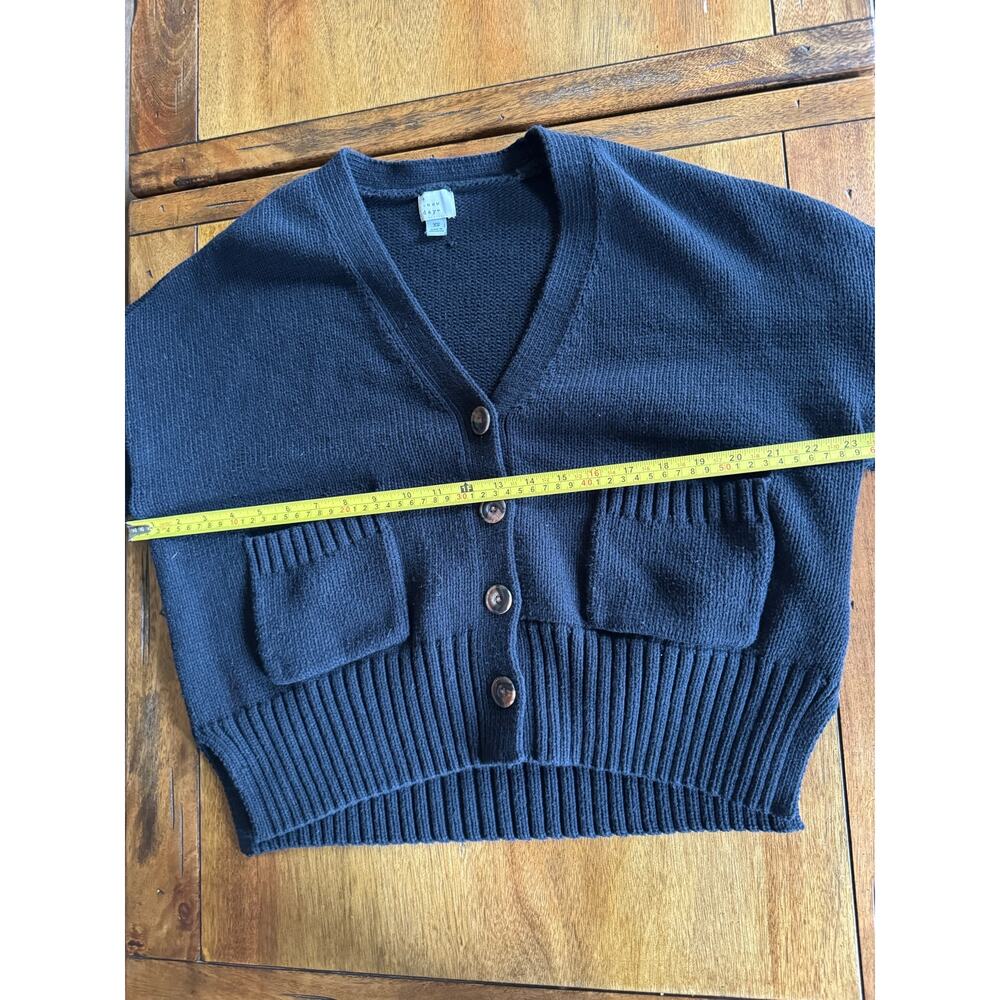 Black Chunky Knit Cardigan XS Button Front Cropped Boxy Pockets - Picture 6 of 11
